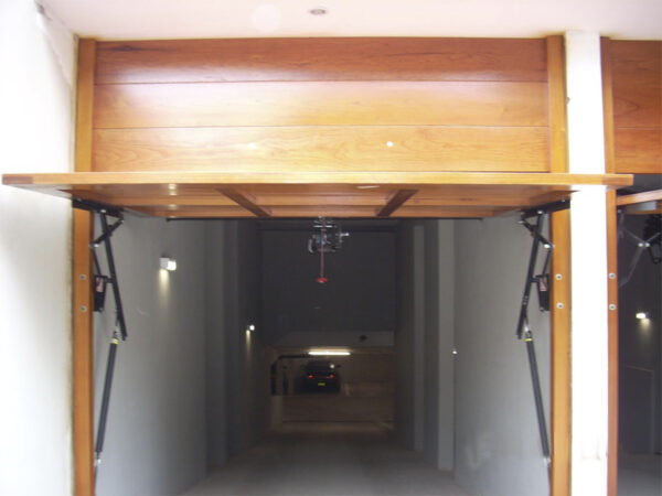 sistema levadizo para puerta de garaje